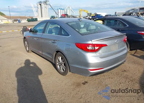 2016 Hyundai Sonata Se z USA, uszkodzony, nr VIN 5NPE24AF7GH294861